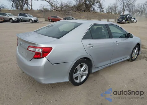 2013 Toyota Camry Se z USA, uszkodzony, nr VIN 4T1BF1FKXDU214039